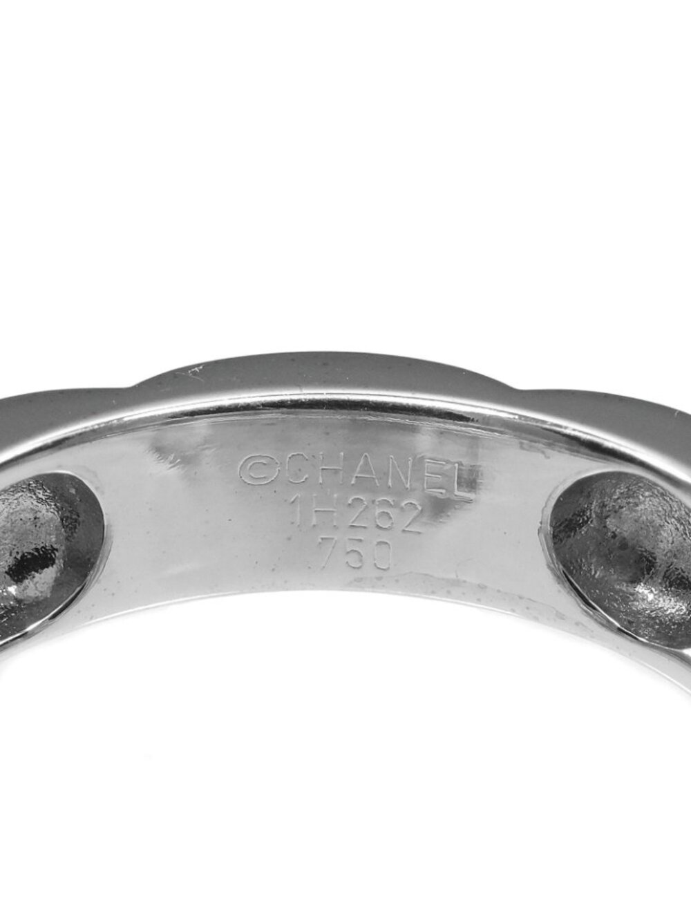 Chanel Profile Camellia White Gold Ring - Picture 5 of 11